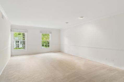 15 Nottingham Drive Lincolnshire IL 60069
