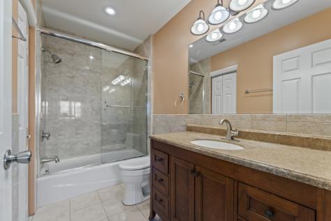 5533 Lincoln Avenue Morton Grove IL 60053