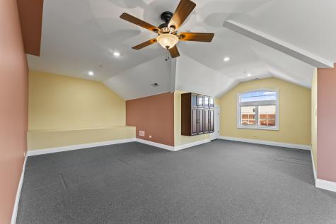5533 Lincoln Avenue Morton Grove IL 60053