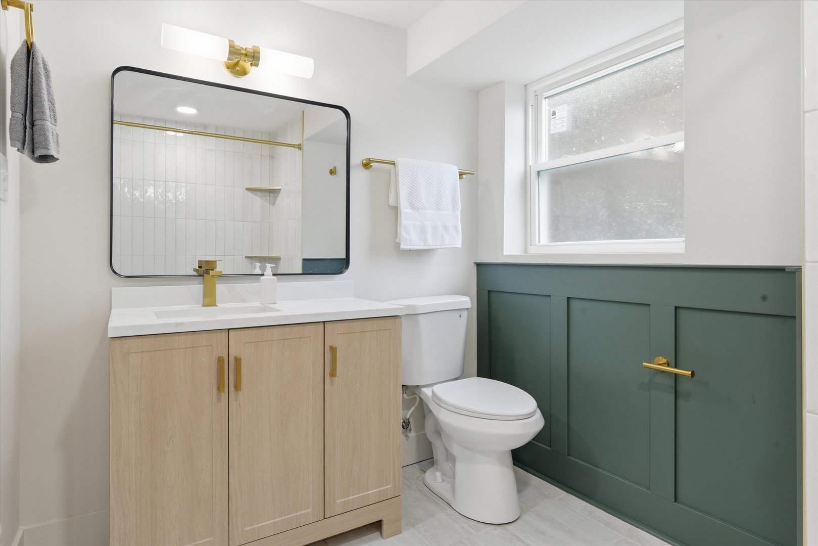 11635 South Bishop Street Chicago IL 60643