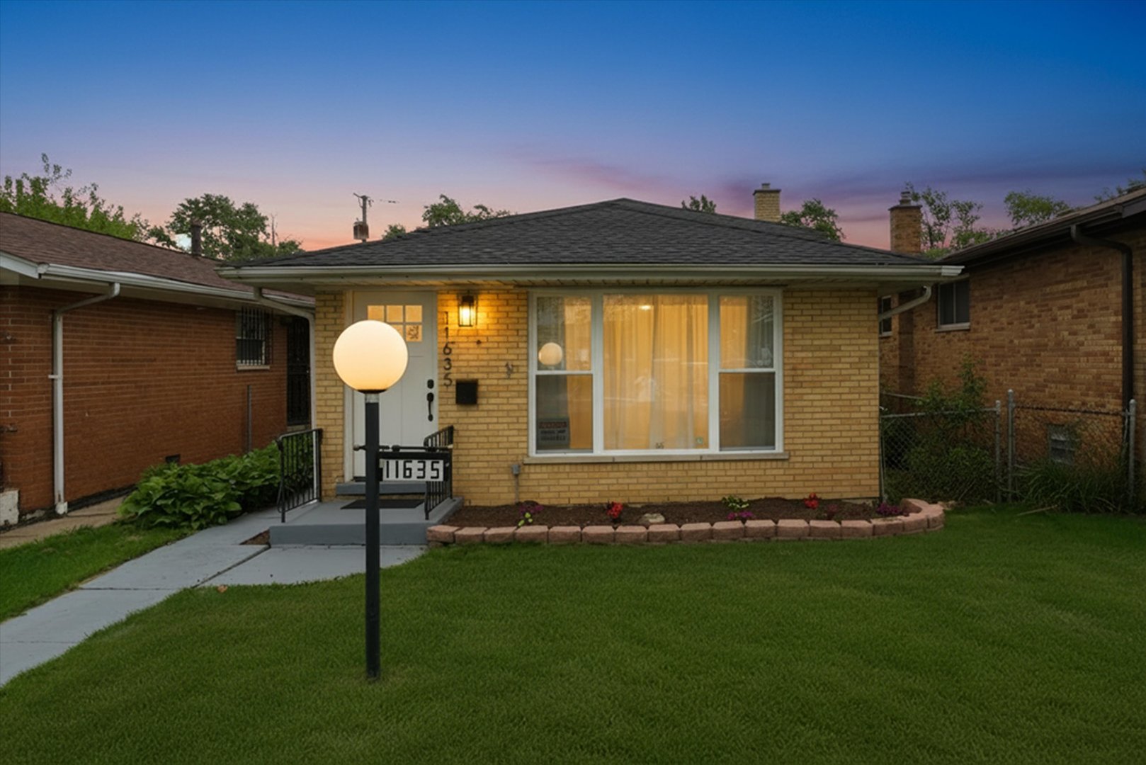 11635 South Bishop Street Chicago IL 60643