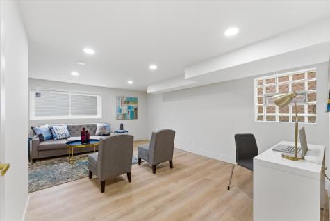 11635 South Bishop Street Chicago IL 60643