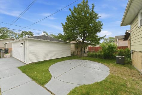 11635 South Bishop Street Chicago IL 60643