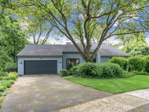 1925 Pine Road Lisle IL 60532
