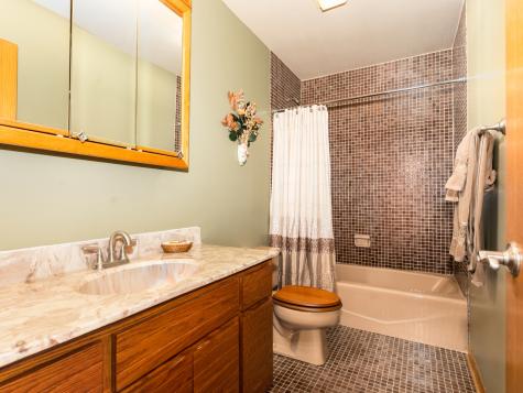 1925 Pine Road Lisle IL 60532