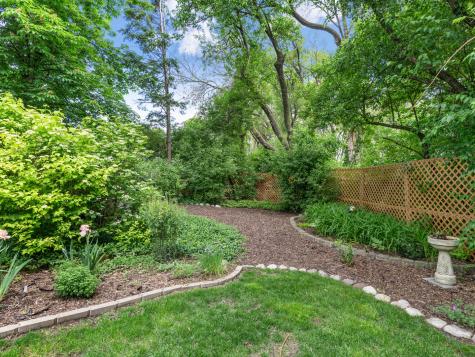 1925 Pine Road Lisle IL 60532