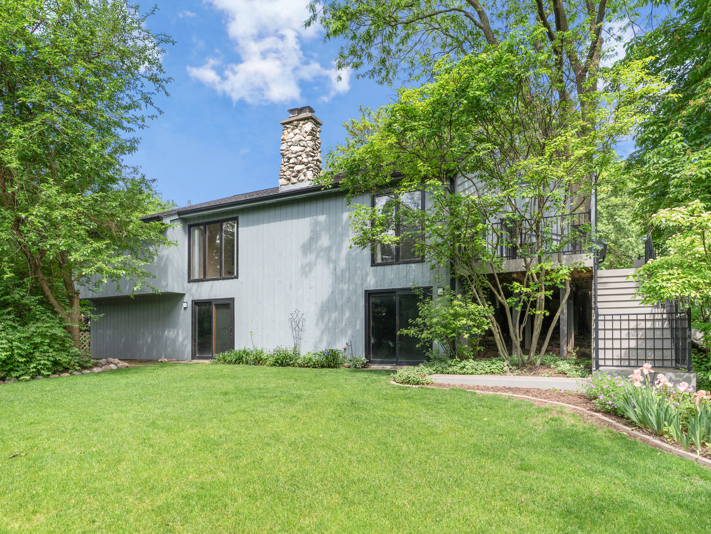 1925 Pine Road Lisle IL 60532