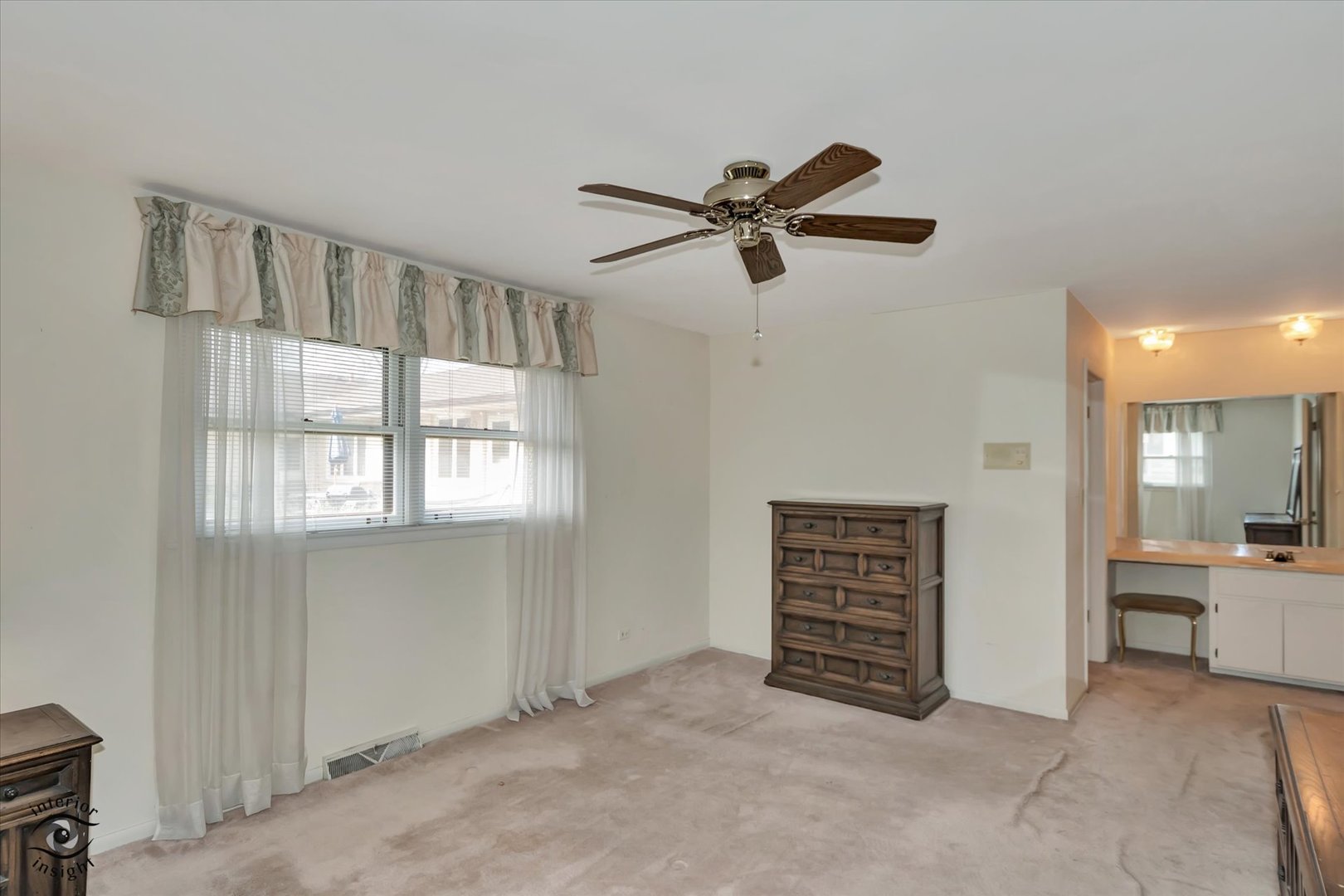 8651 Ailsworth Drive Darien IL 60561