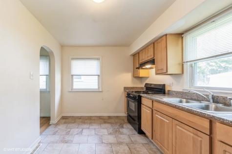 17948 Wentworth Avenue Lansing IL 60438