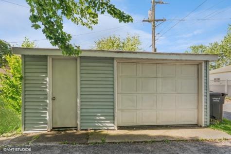 17948 Wentworth Avenue Lansing IL 60438