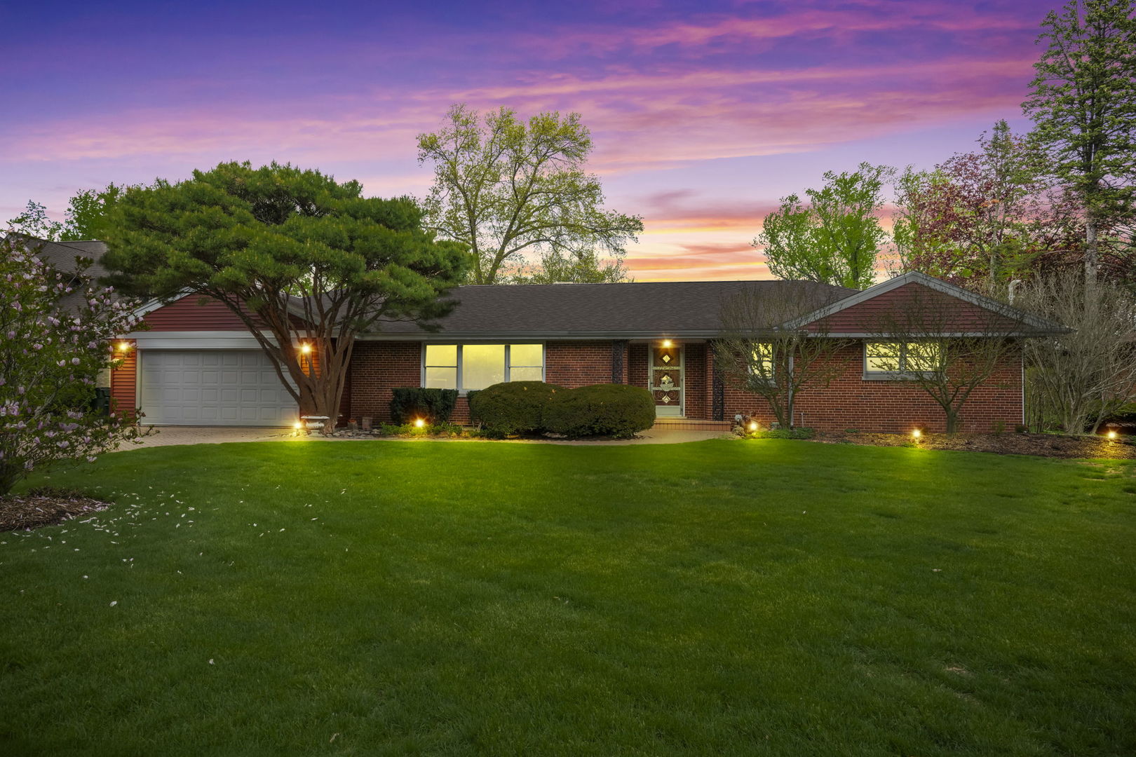 412 West Camp Mcdonald Road Prospect Heights IL 60070