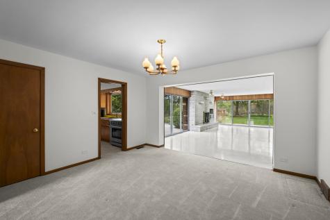 412 West Camp Mcdonald Road Prospect Heights IL 60070