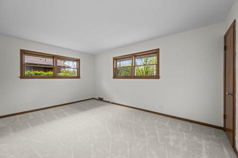 412 West Camp Mcdonald Road Prospect Heights IL 60070