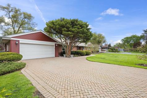 412 West Camp Mcdonald Road Prospect Heights IL 60070