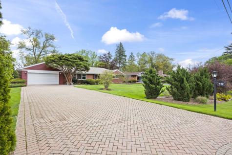 412 West Camp Mcdonald Road Prospect Heights IL 60070