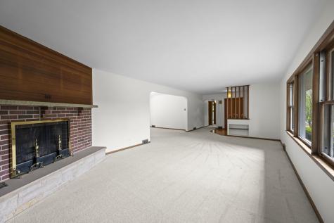 412 West Camp Mcdonald Road Prospect Heights IL 60070
