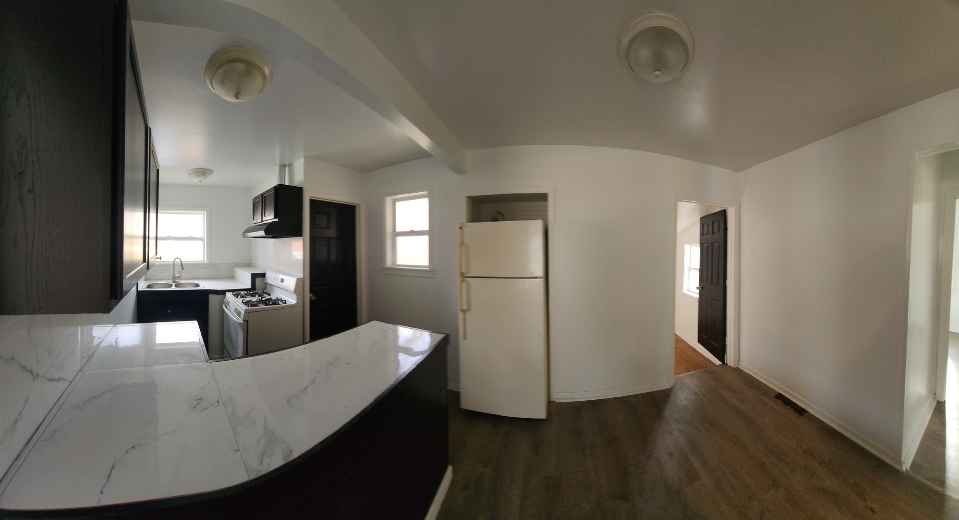 406 South Smith Street Aurora IL 60505