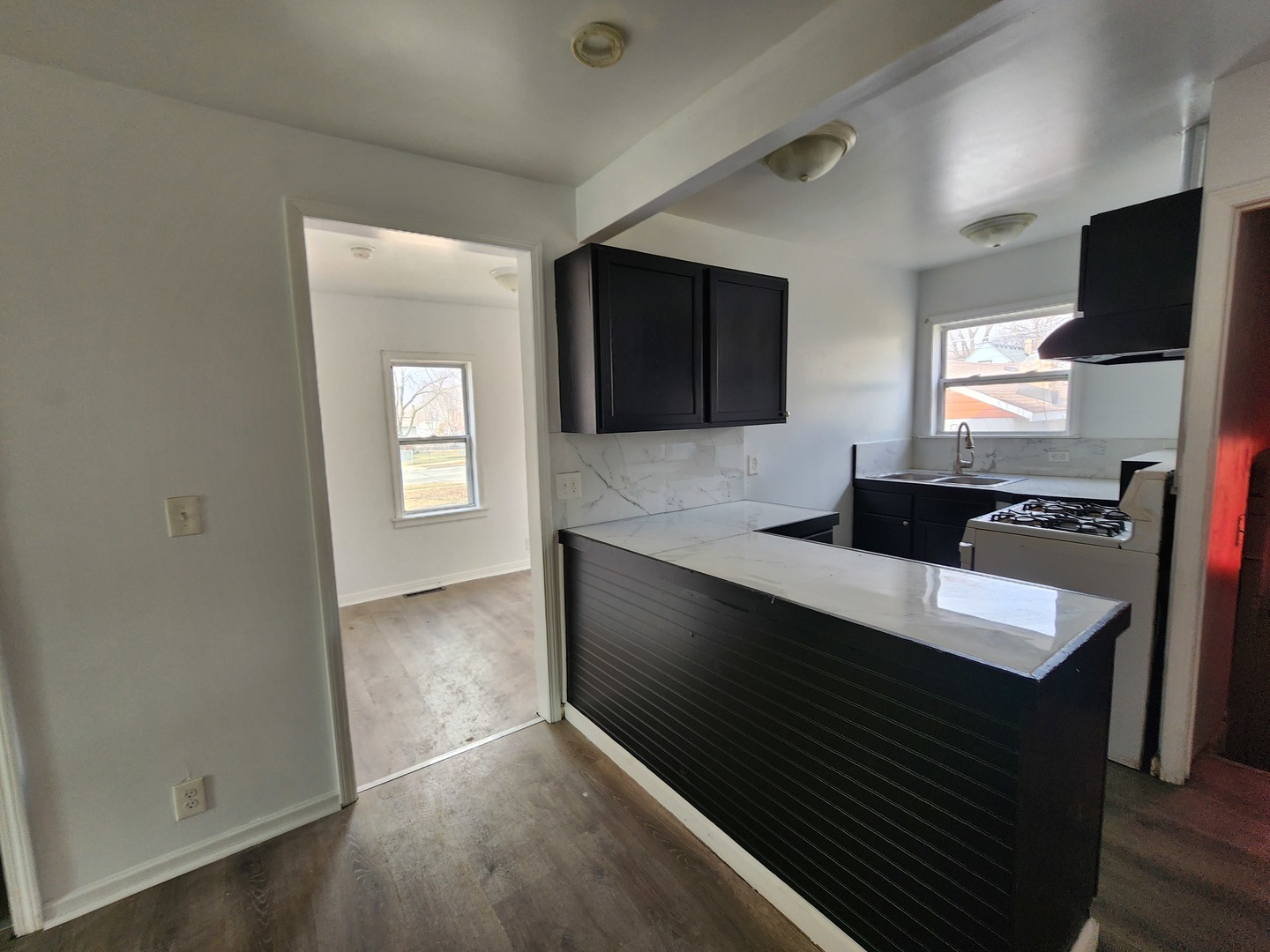 406 South Smith Street Aurora IL 60505