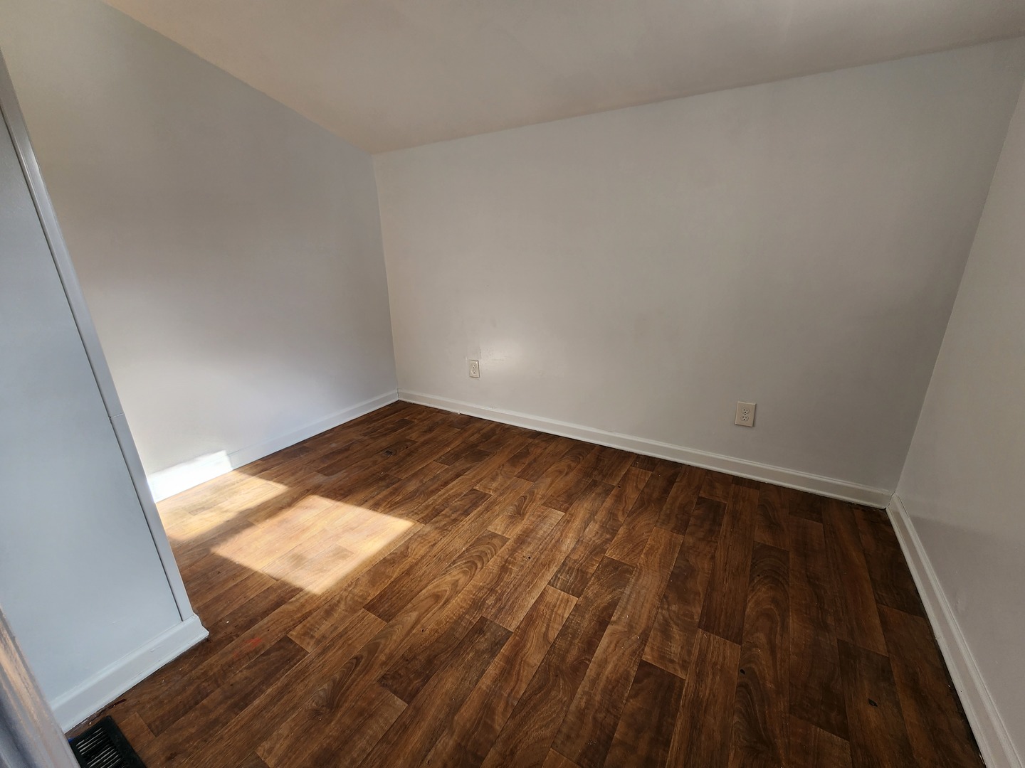 406 South Smith Street Aurora IL 60505