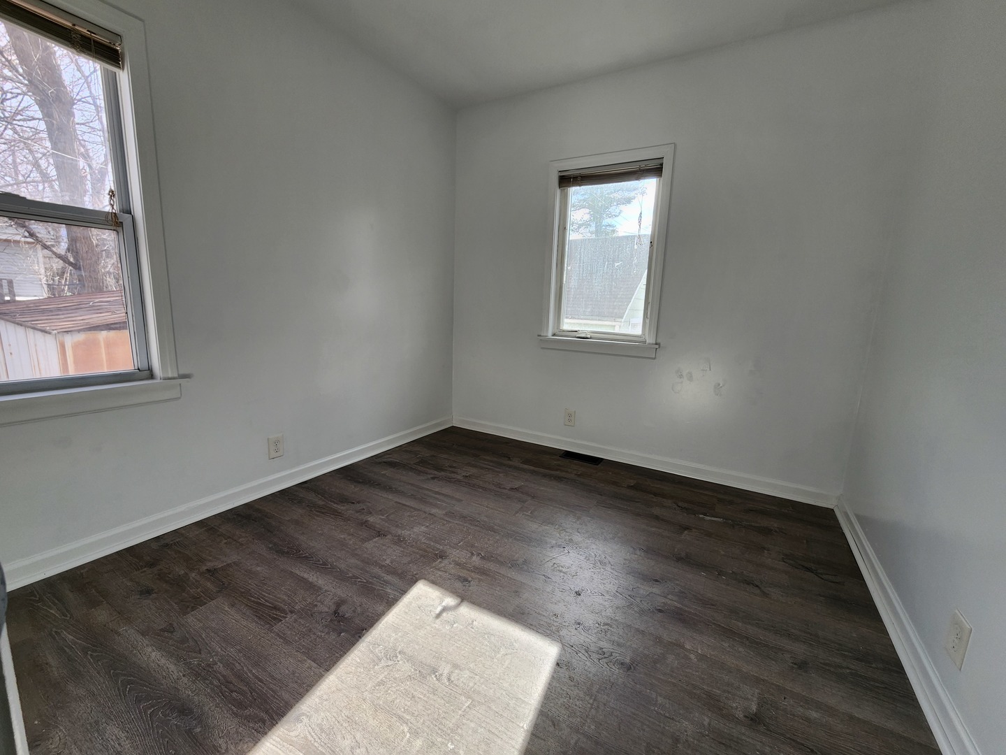 406 South Smith Street Aurora IL 60505