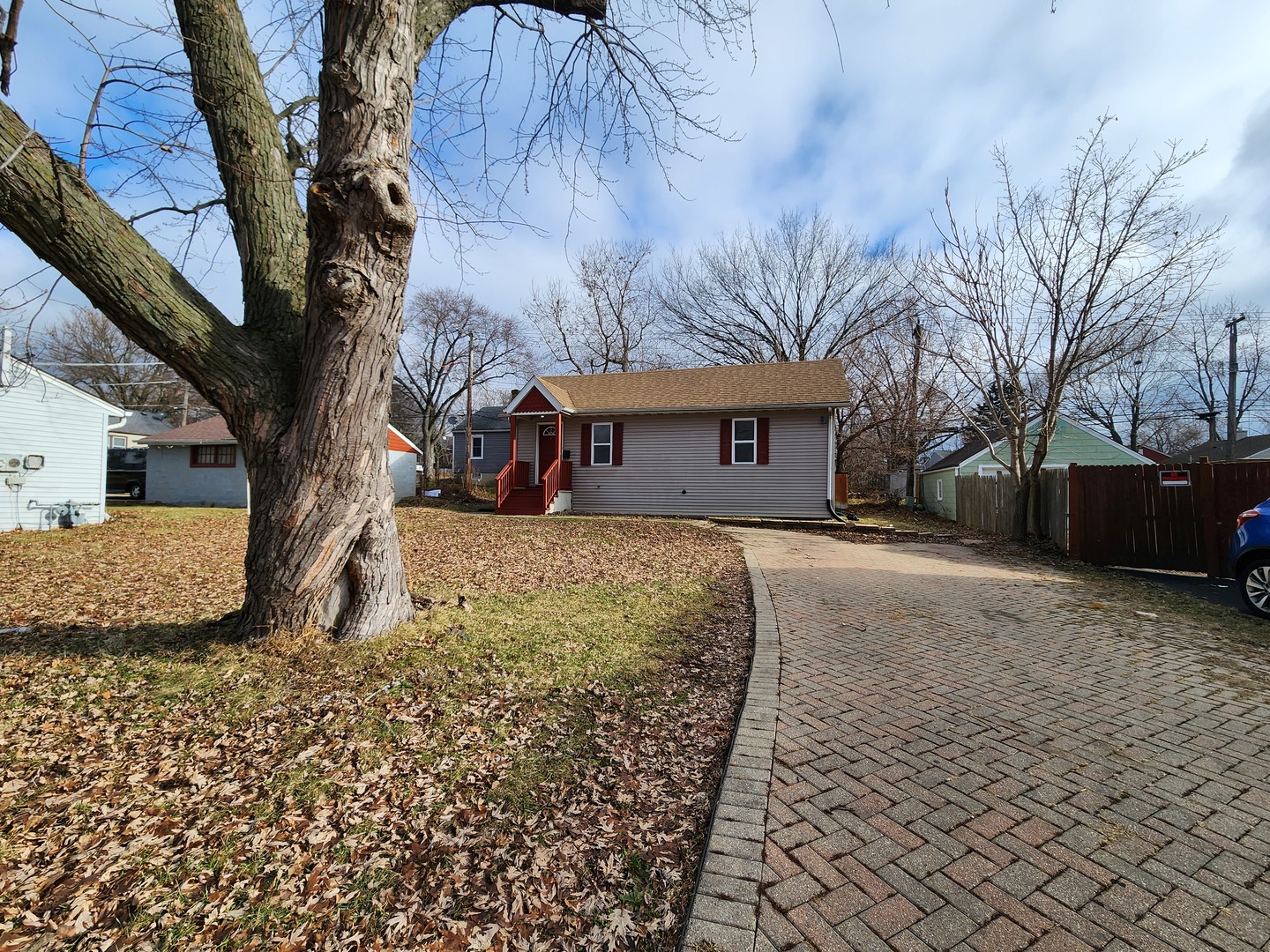 406 South Smith Street Aurora IL 60505