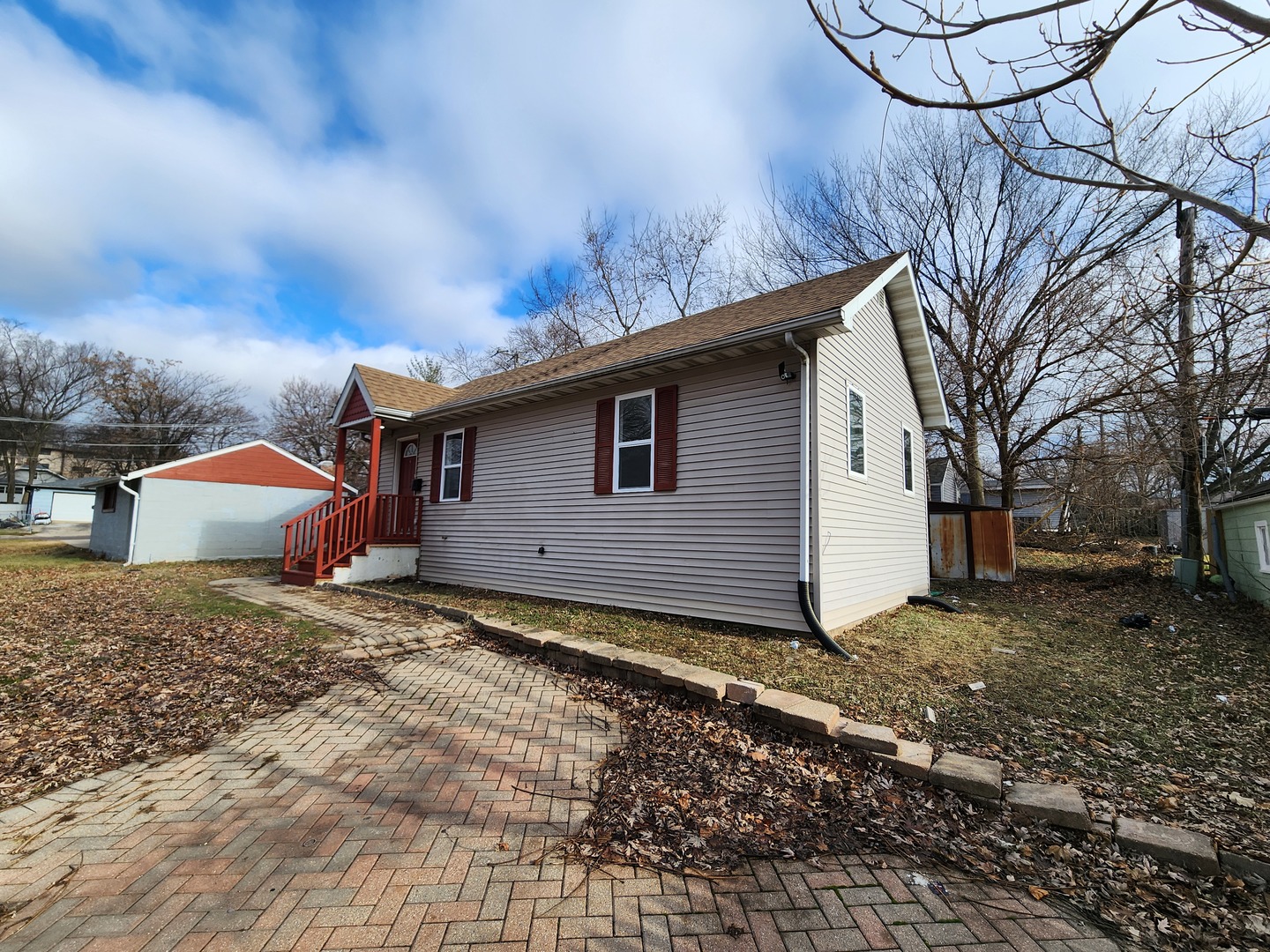 406 South Smith Street Aurora IL 60505