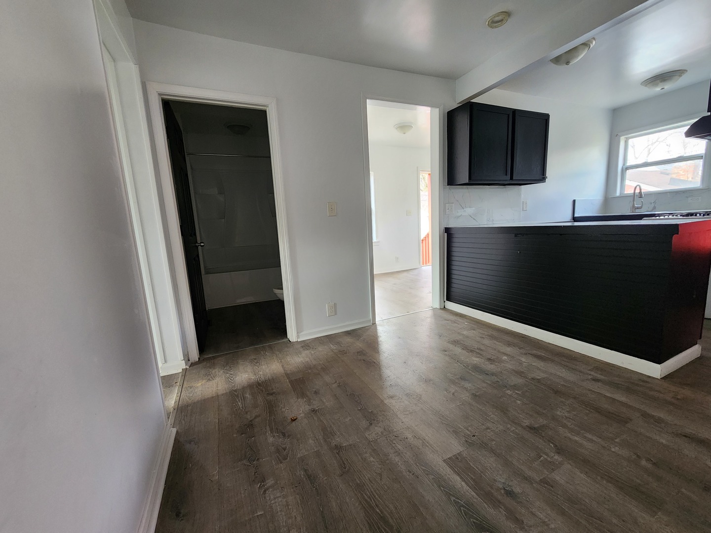 406 South Smith Street Aurora IL 60505