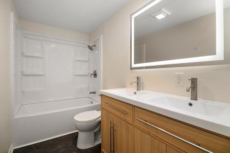 988 Spruce Lane St. Anne IL 60964