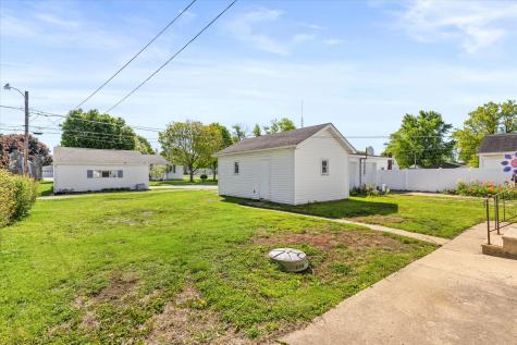 1413 South Monroe Street Streator IL 61364