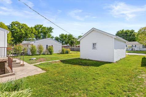 1413 South Monroe Street Streator IL 61364