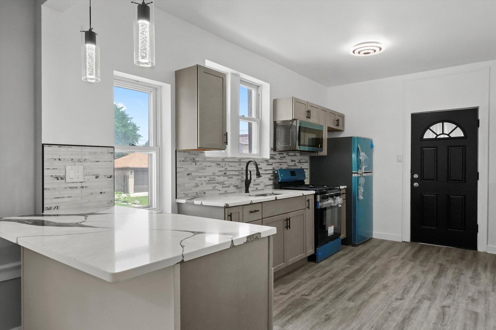 8101 South Kimbark Avenue Chicago IL 60619