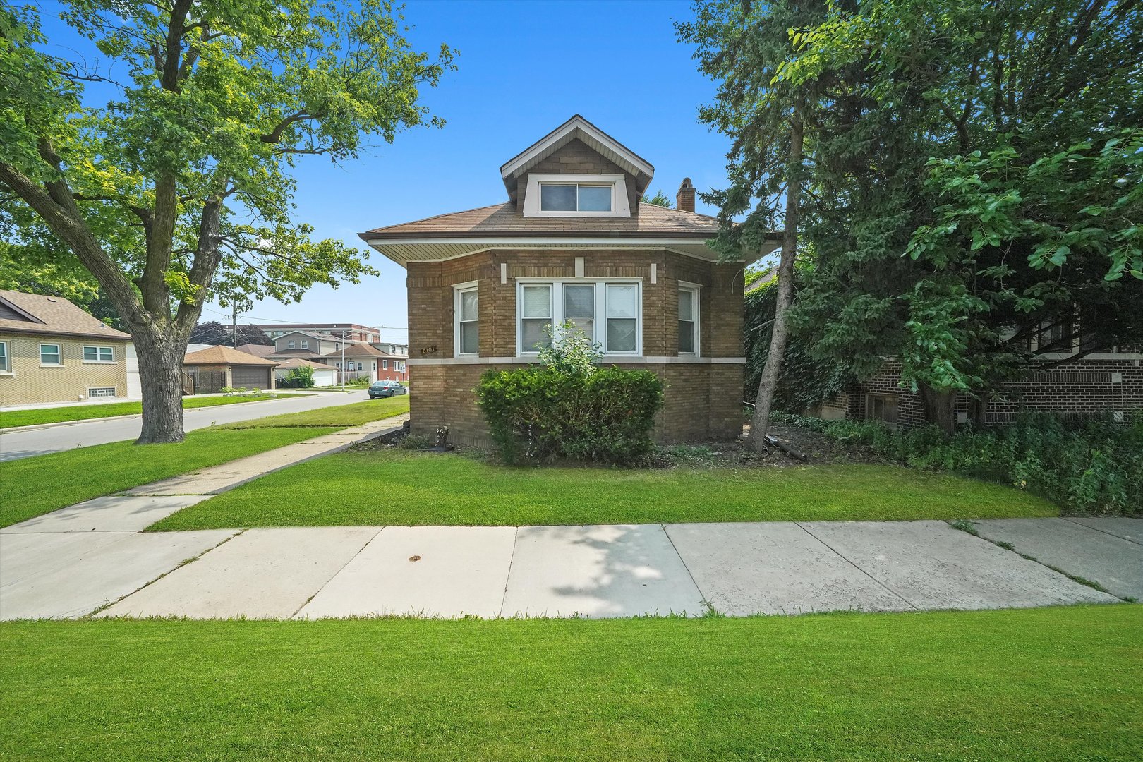 8101 South Kimbark Avenue Chicago IL 60619