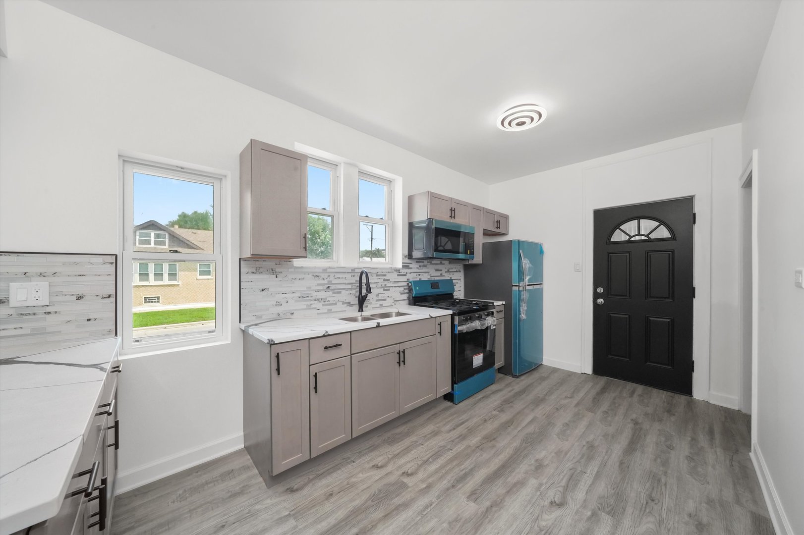 8101 South Kimbark Avenue Chicago IL 60619