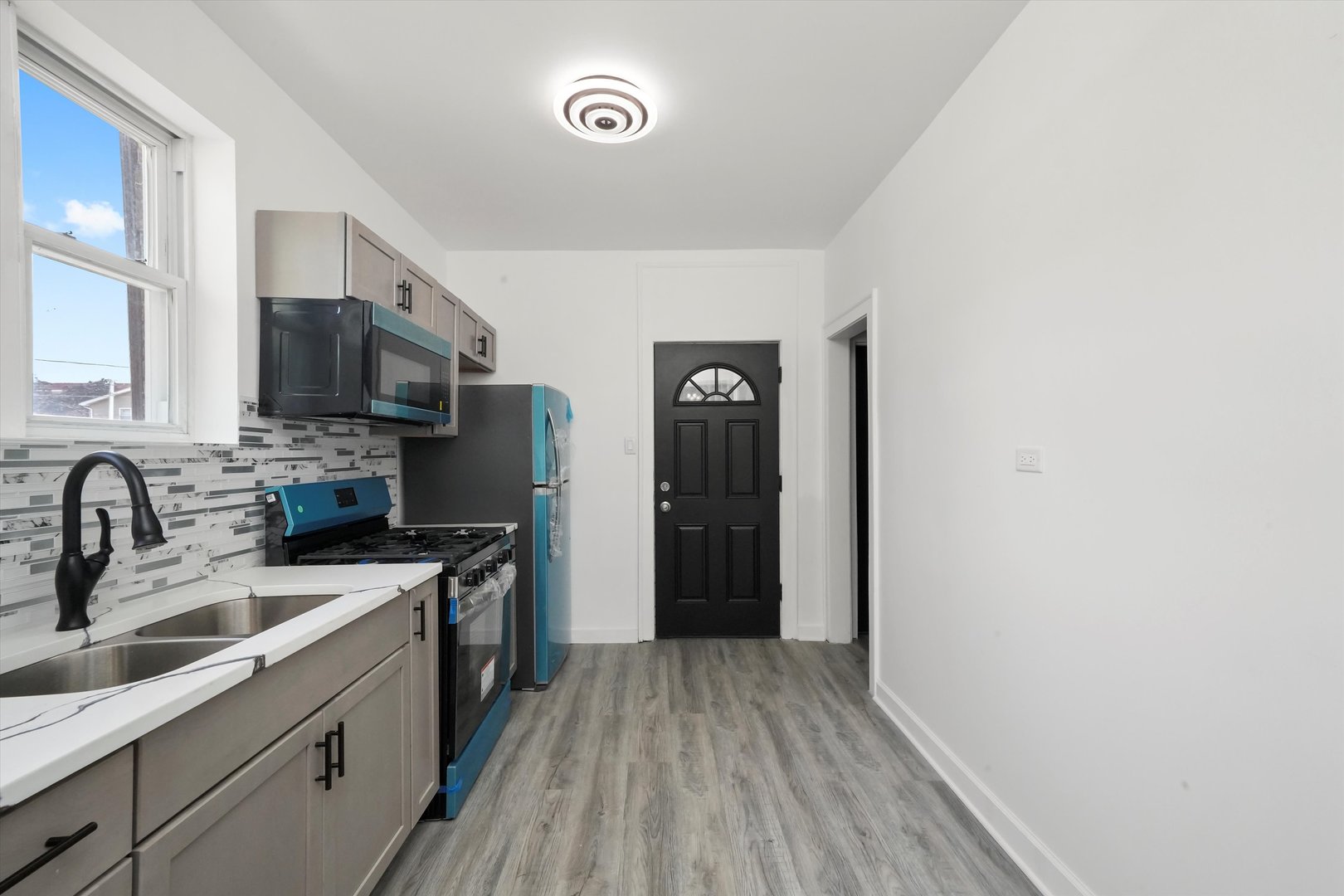 8101 South Kimbark Avenue Chicago IL 60619