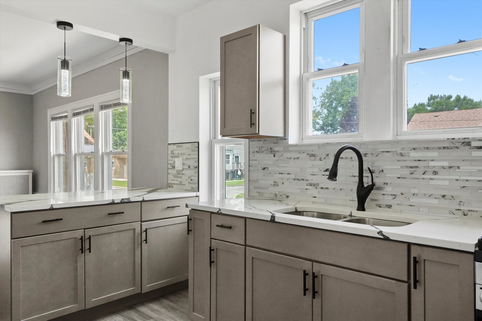 8101 South Kimbark Avenue Chicago IL 60619