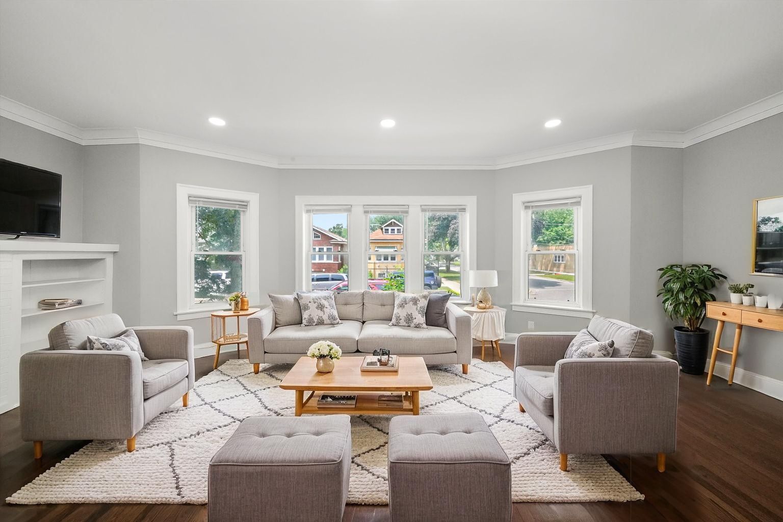 8101 South Kimbark Avenue Chicago IL 60619