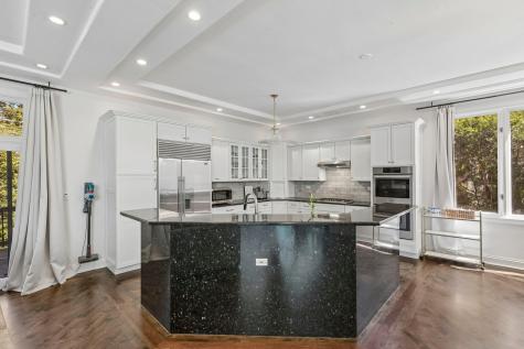 6843 North Kilpatrick Avenue Lincolnwood IL 60712