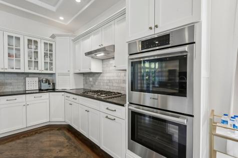 6843 North Kilpatrick Avenue Lincolnwood IL 60712
