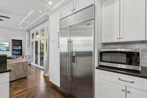 6843 North Kilpatrick Avenue Lincolnwood IL 60712