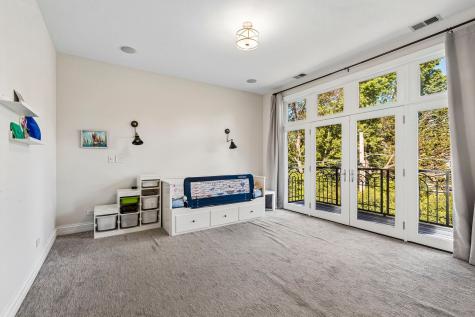 6843 North Kilpatrick Avenue Lincolnwood IL 60712