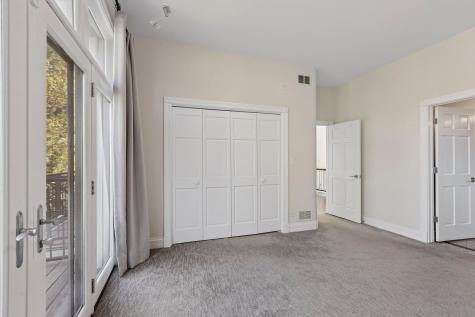6843 North Kilpatrick Avenue Lincolnwood IL 60712