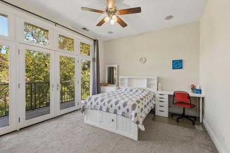 6843 North Kilpatrick Avenue Lincolnwood IL 60712