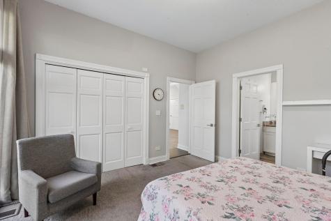 6843 North Kilpatrick Avenue Lincolnwood IL 60712