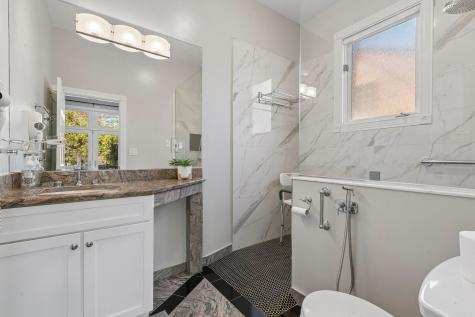 6843 North Kilpatrick Avenue Lincolnwood IL 60712