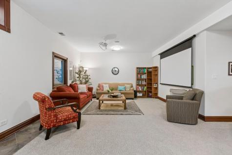 6843 North Kilpatrick Avenue Lincolnwood IL 60712