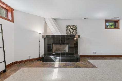 6843 North Kilpatrick Avenue Lincolnwood IL 60712