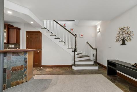 6843 North Kilpatrick Avenue Lincolnwood IL 60712