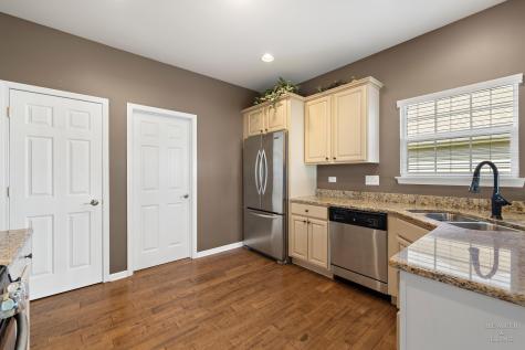 113 Valencia Parkway Gilberts IL 60136