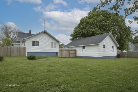 9805 Illinois Street Hebron IL 60034