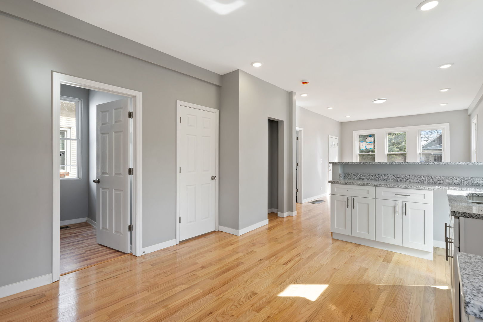 8048 South Avalon Avenue Chicago IL 60619